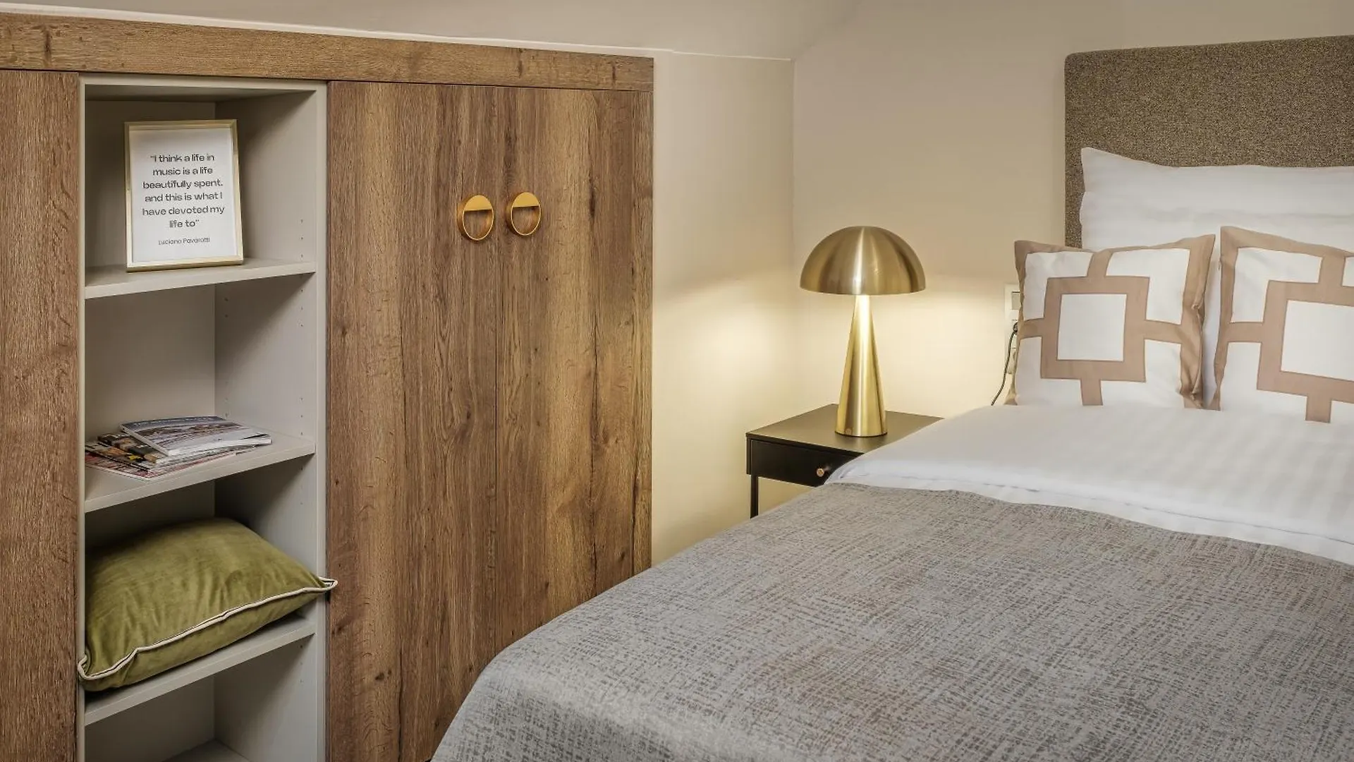 ****  Hotel Maestro By Adrez Prague Czech Republic