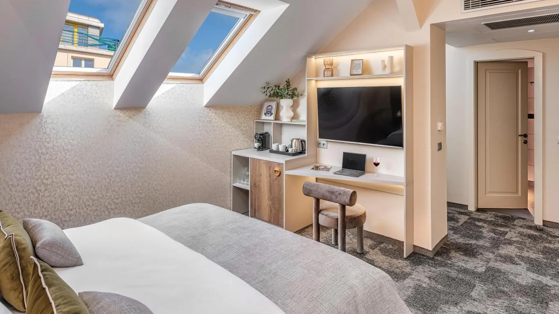 Hotel Maestro By Adrez Prague