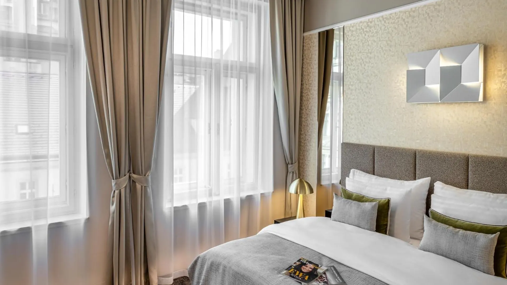 Hotel Maestro By Adrez Prague
