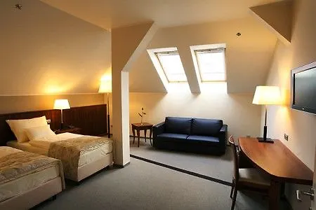 Hotel Maestro By Adrez Prague