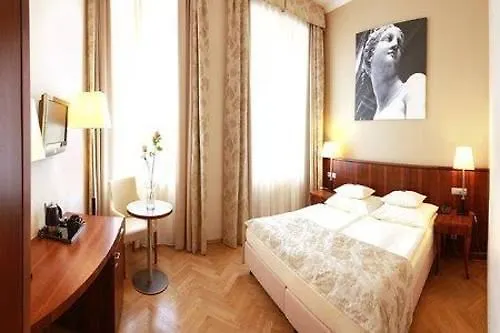 Hotel Maestro By Adrez Prague