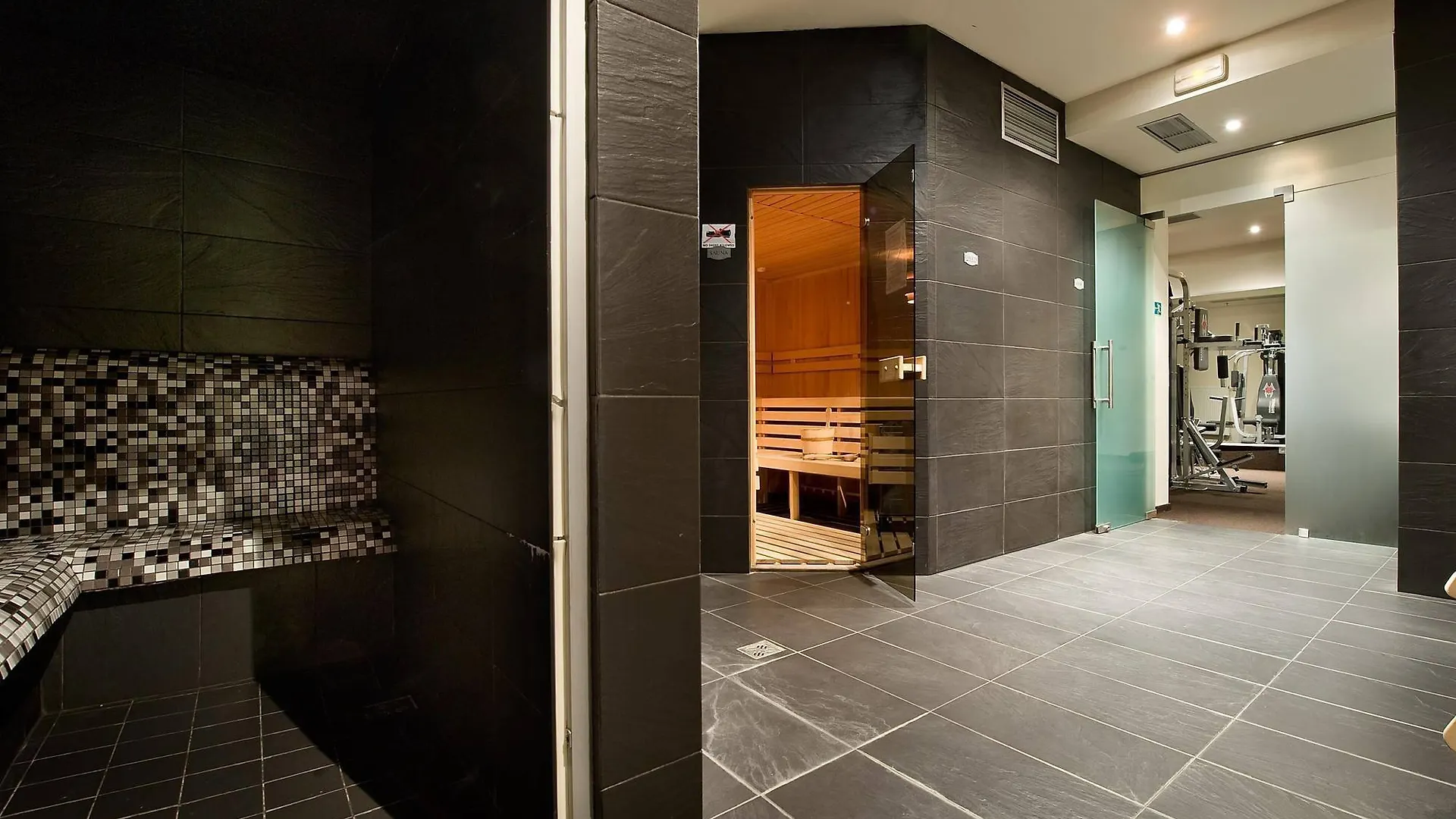 Hotel Maestro By Adrez Prague